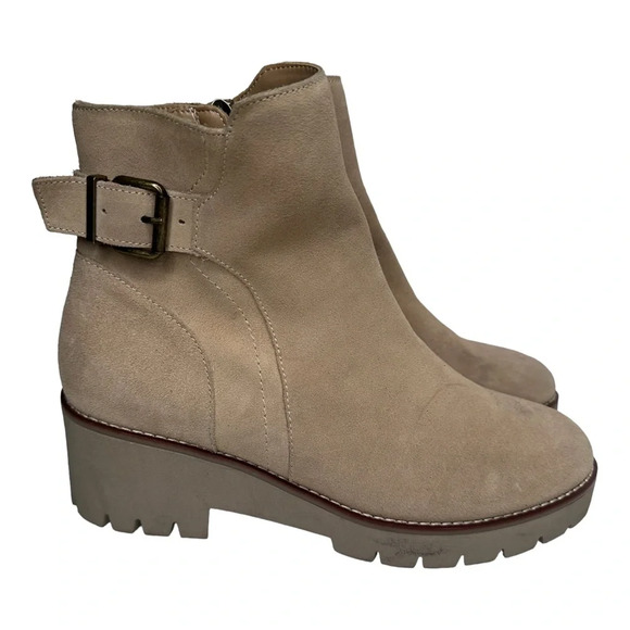 Blondo Women's Darleen Ankle Boots Beige/Tan Suede Block Heel Zip Up Size 10M - Picture 1 of 9